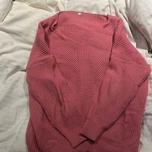 Like new Wide shoulder sweater